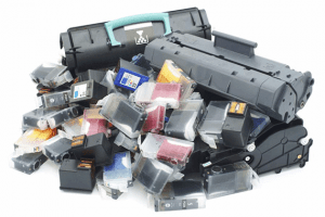 O que fazer aos tinteiros e cartuchos de toner usados